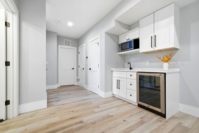 7 Sharon Ave 7, Newton, MA 02466