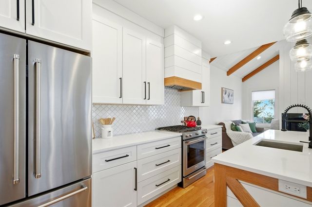 7 Sharon Ave 7, Newton, MA 02466