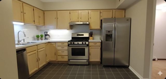 18600 Village West Drive 303, Hazel Crest, IL 60429