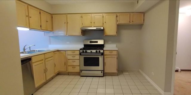 18600 Village West Drive 303, Hazel Crest, IL 60429