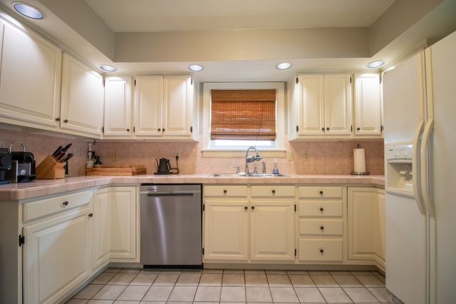 137 W 34TH Street, Erie, PA 16508