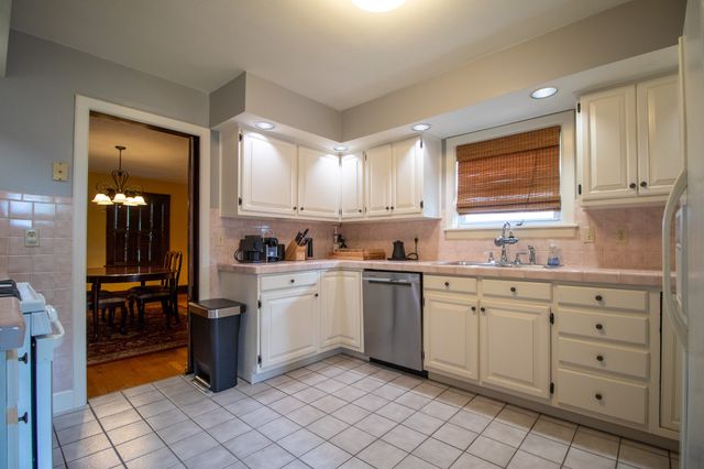 137 W 34TH Street, Erie, PA 16508