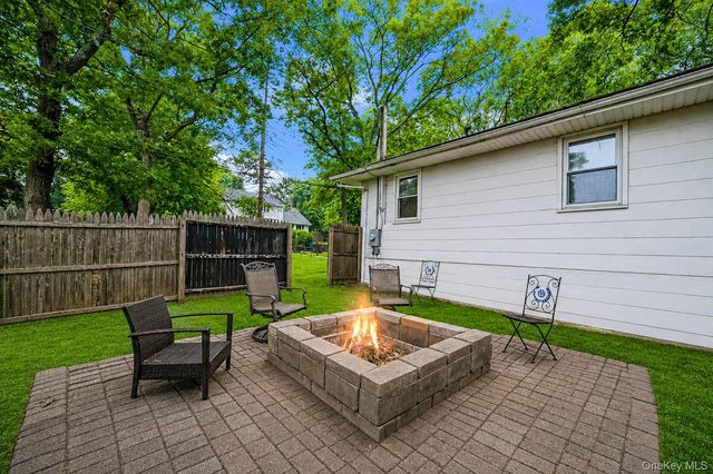 45 Dawn Road, Rocky Point, NY 11778