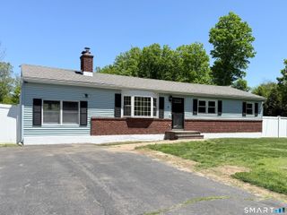 8 Tracy Terrace, Seymour, CT 06483