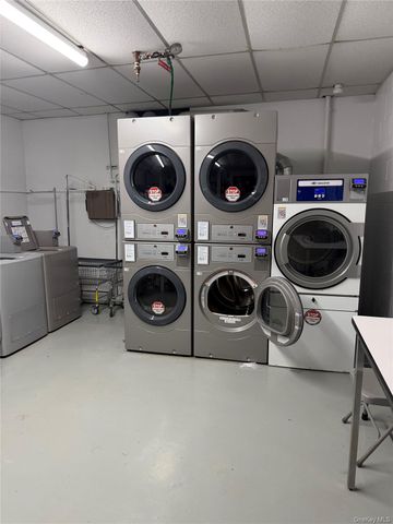 76-12 35th Avenue 5k, Jackson Heights, NY 11372