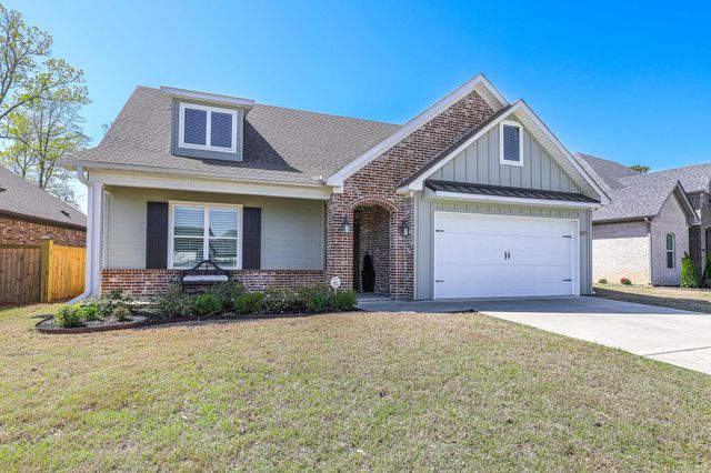 1519 SAWTOOTH, Benton, AR 72019