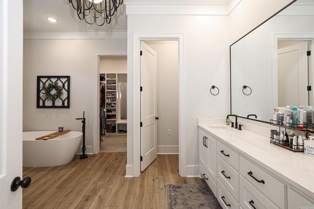 1519 SAWTOOTH, Benton, AR 72019