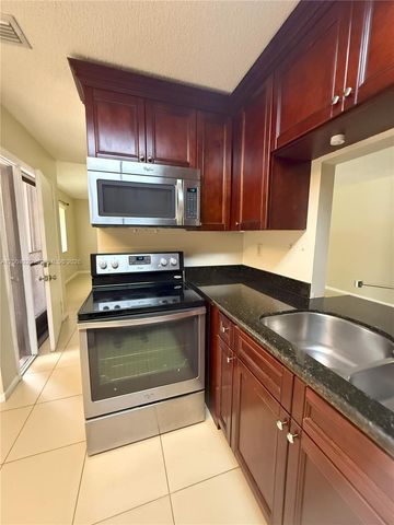 7029 Marlberry Ln 7029, Tamarac, FL 33321