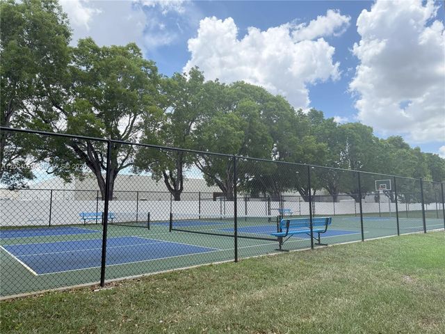 7029 Marlberry Ln 7029, Tamarac, FL 33321