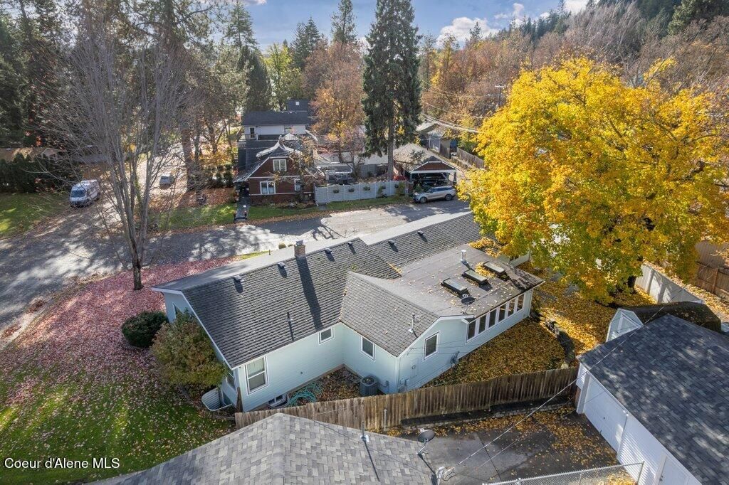 1111 E MOUNTAIN AVE, Coeur d'Alene, ID 83814 photo 3