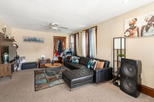 31 Chrome St, Worcester, MA 01604