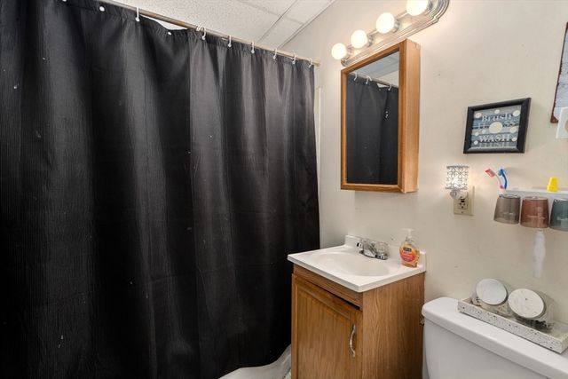 31 Chrome St, Worcester, MA 01604