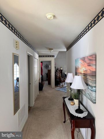 4 MILL LN, Blackwood, NJ 08012