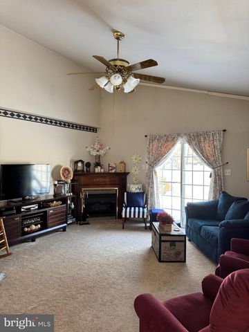 4 MILL LN, Blackwood, NJ 08012