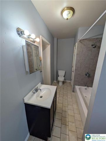 450 Carlton Avenue Apt 1, Bethlehem City, PA 18015