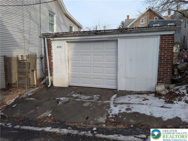 450 Carlton Avenue Apt 1, Bethlehem City, PA 18015