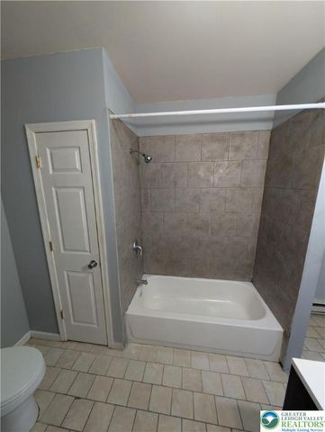 450 Carlton Avenue Apt 1, Bethlehem City, PA 18015