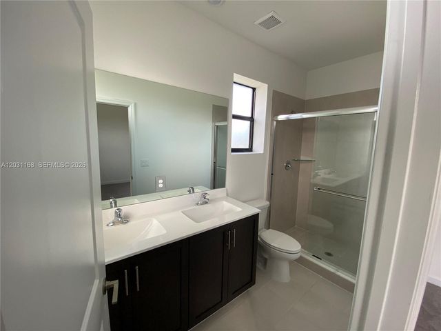 21466 NE 3 Place, Miami, FL 33179