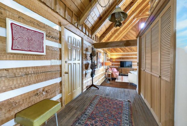 9401 Kahl Road, Black Earth, WI 53515