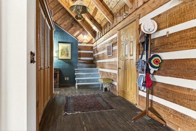 9401 Kahl Road, Black Earth, WI 53515