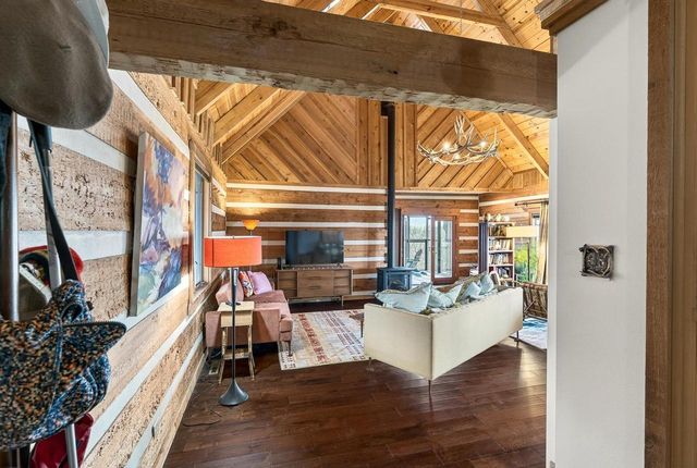 9401 Kahl Road, Black Earth, WI 53515