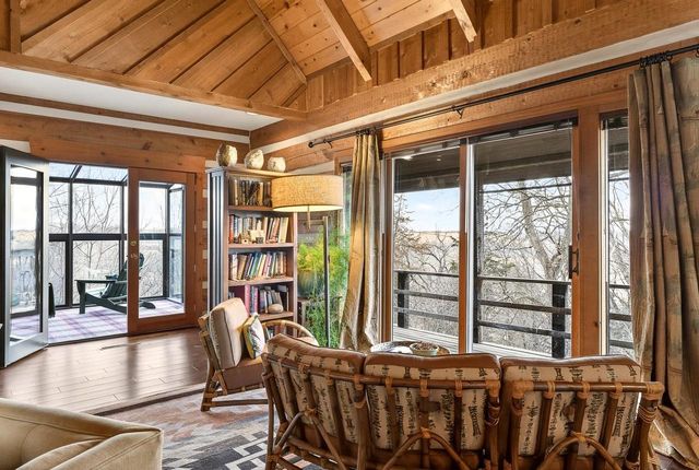 9401 Kahl Road, Black Earth, WI 53515