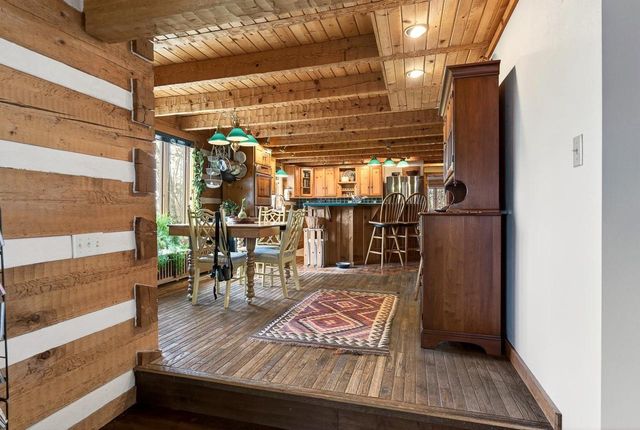 9401 Kahl Road, Black Earth, WI 53515