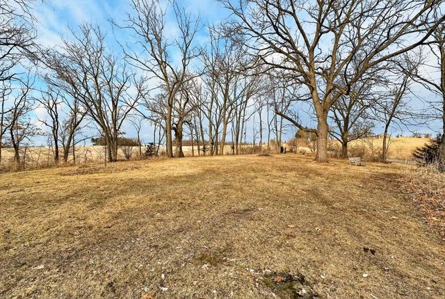 9401 Kahl Road, Black Earth, WI 53515