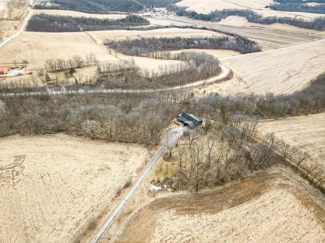 9401 Kahl Road, Black Earth, WI 53515