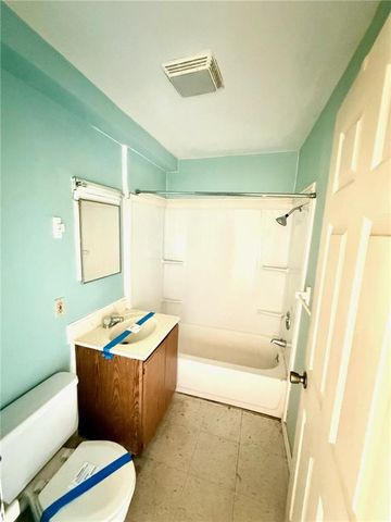 1706 253rd Street, Hiawatha, KS 66434