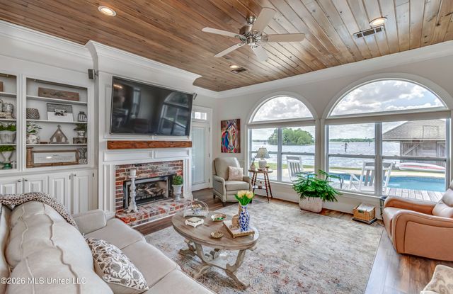 1111 Bay Vista, Brandon, MS 39047