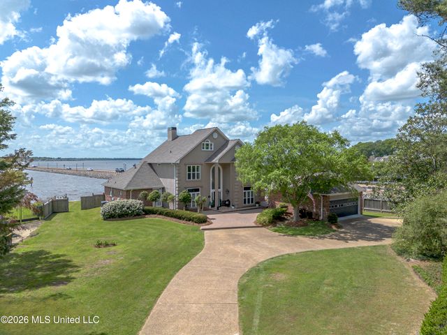 1111 Bay Vista, Brandon, MS 39047
