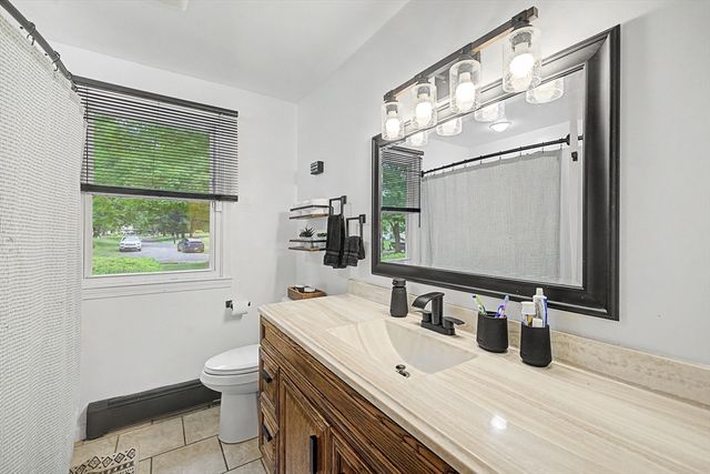 11 Crestview Drive, Hadley, MA 01036