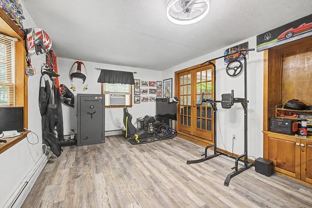 11 Crestview Drive, Hadley, MA 01036
