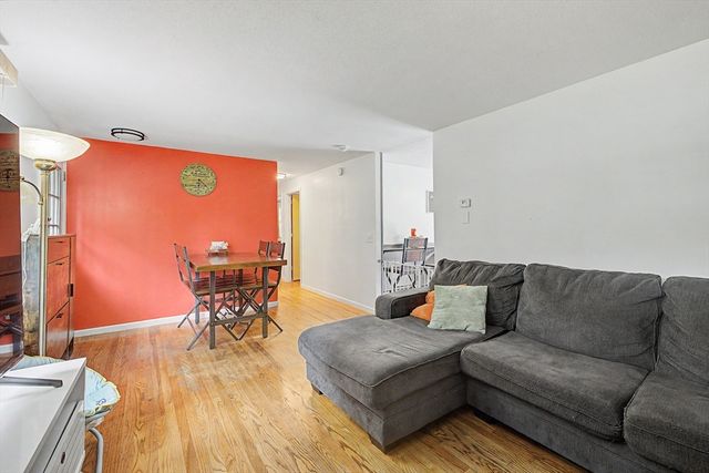 11 Crestview Drive, Hadley, MA 01036