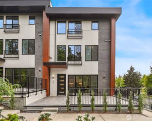 286 118th Avenue SE, Bellevue, WA 98005