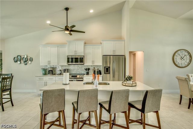 2104 SW 28th LN, Cape Coral, FL 33914
