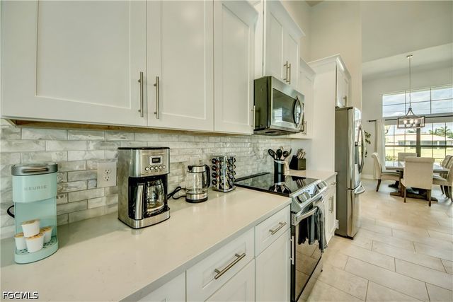 2104 SW 28th LN, Cape Coral, FL 33914
