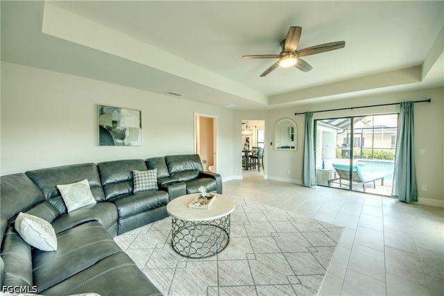2104 SW 28th LN, Cape Coral, FL 33914