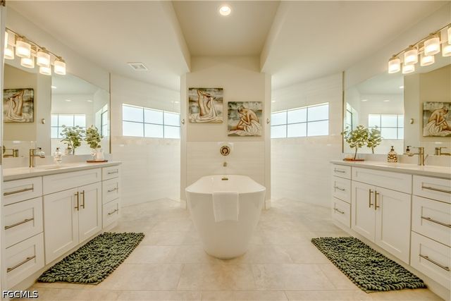 2104 SW 28th LN, Cape Coral, FL 33914