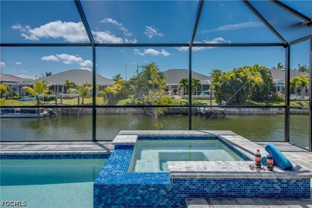 2104 SW 28th LN, Cape Coral, FL 33914