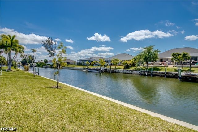 2104 SW 28th LN, Cape Coral, FL 33914
