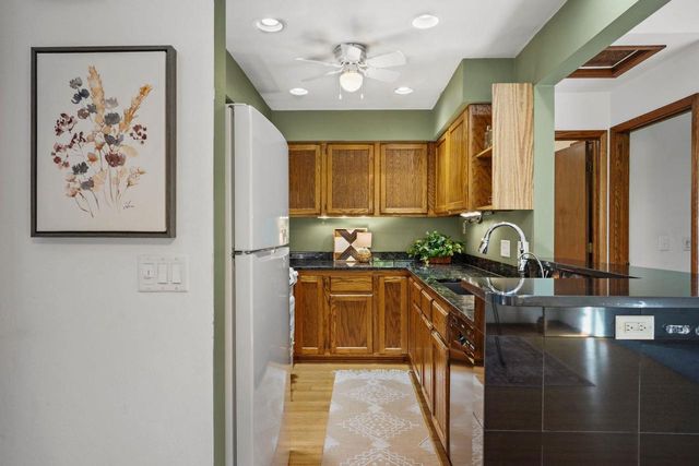 15 Hickory Hollow Drive, Madison, WI 53705