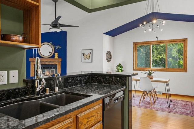 15 Hickory Hollow Drive, Madison, WI 53705