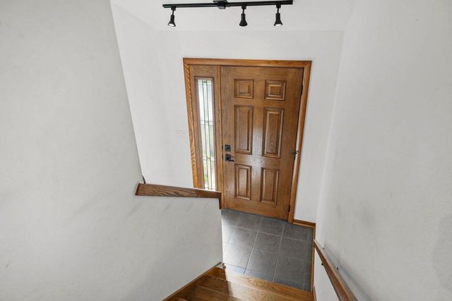 15 Hickory Hollow Drive, Madison, WI 53705