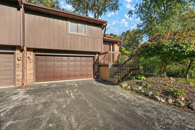 15 Hickory Hollow Drive, Madison, WI 53705