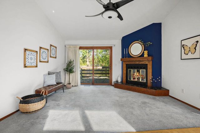 15 Hickory Hollow Drive, Madison, WI 53705