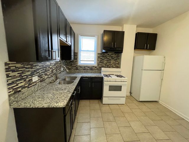 7528 S Peoria Street 2, Chicago, IL 60620