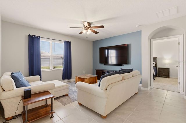 300 WINGED ELM DRIVE, Debary, FL 32713