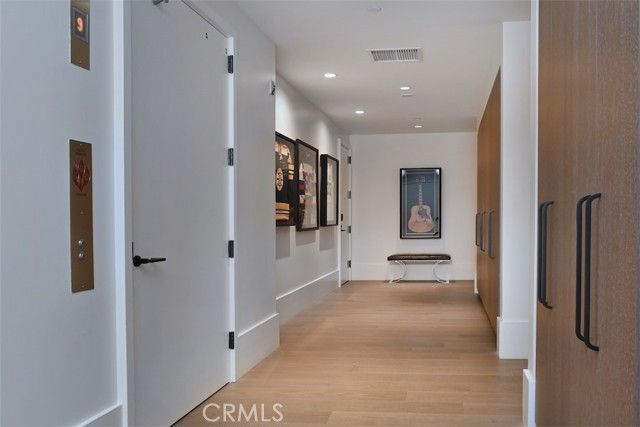 8420 W Sunset Boulevard 403, West Hollywood, CA 90069